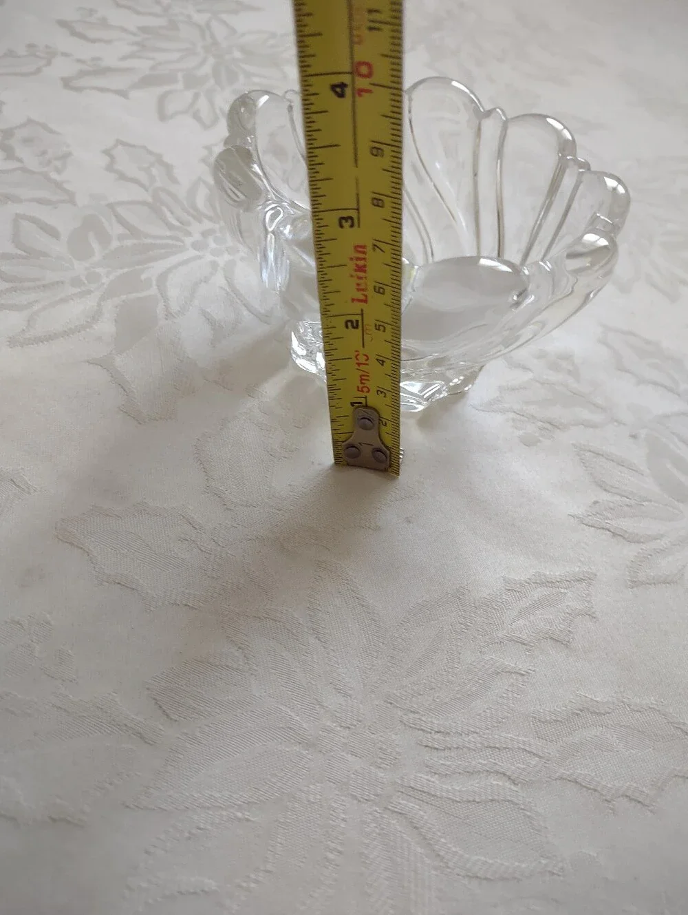 Mikasa Round Bowl Peppermint Clear Swirls